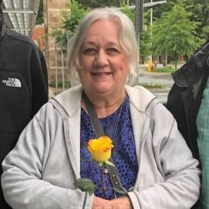 Meet your Posher, Sandy